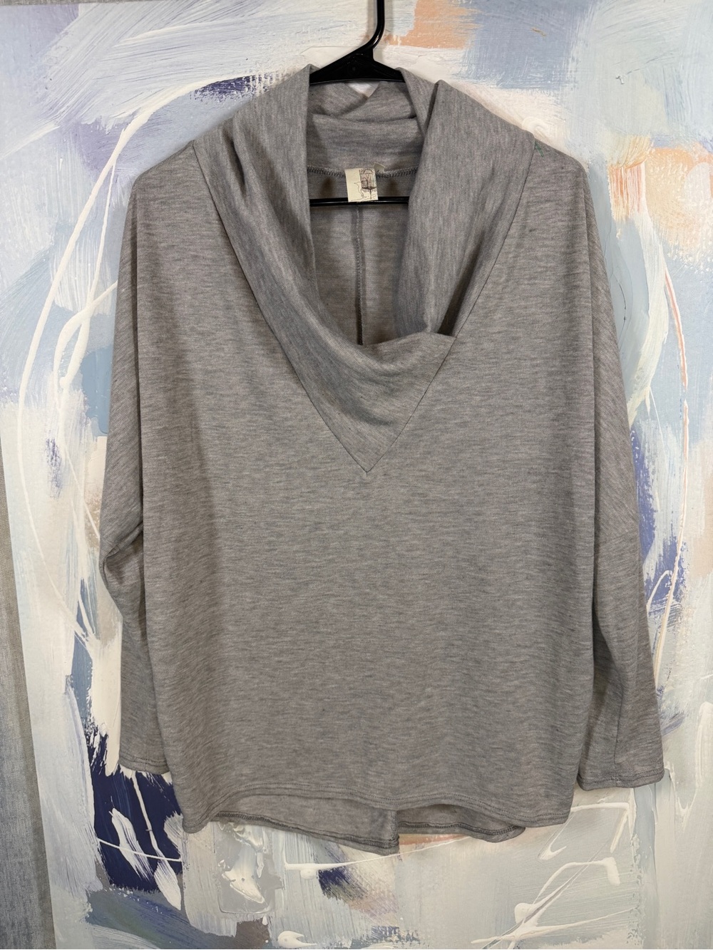 Francesca’s Gray V Neck Cowl Neck Long Sleeve Tunic Pullover Top Size L Cozy